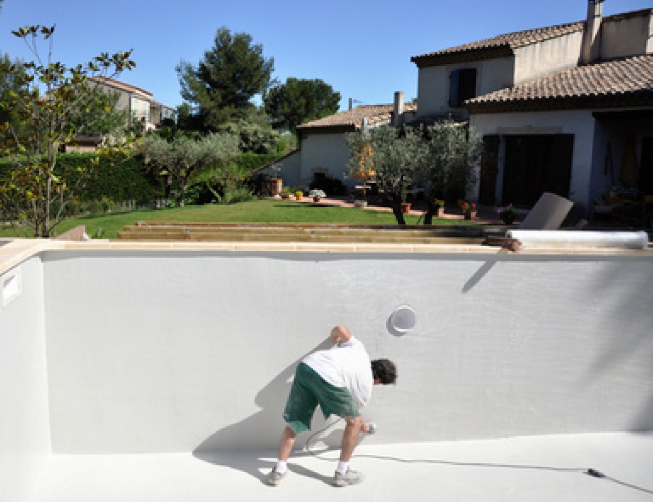 Rénovation et maçonnerie piscine : assurer la longévité de vos installations